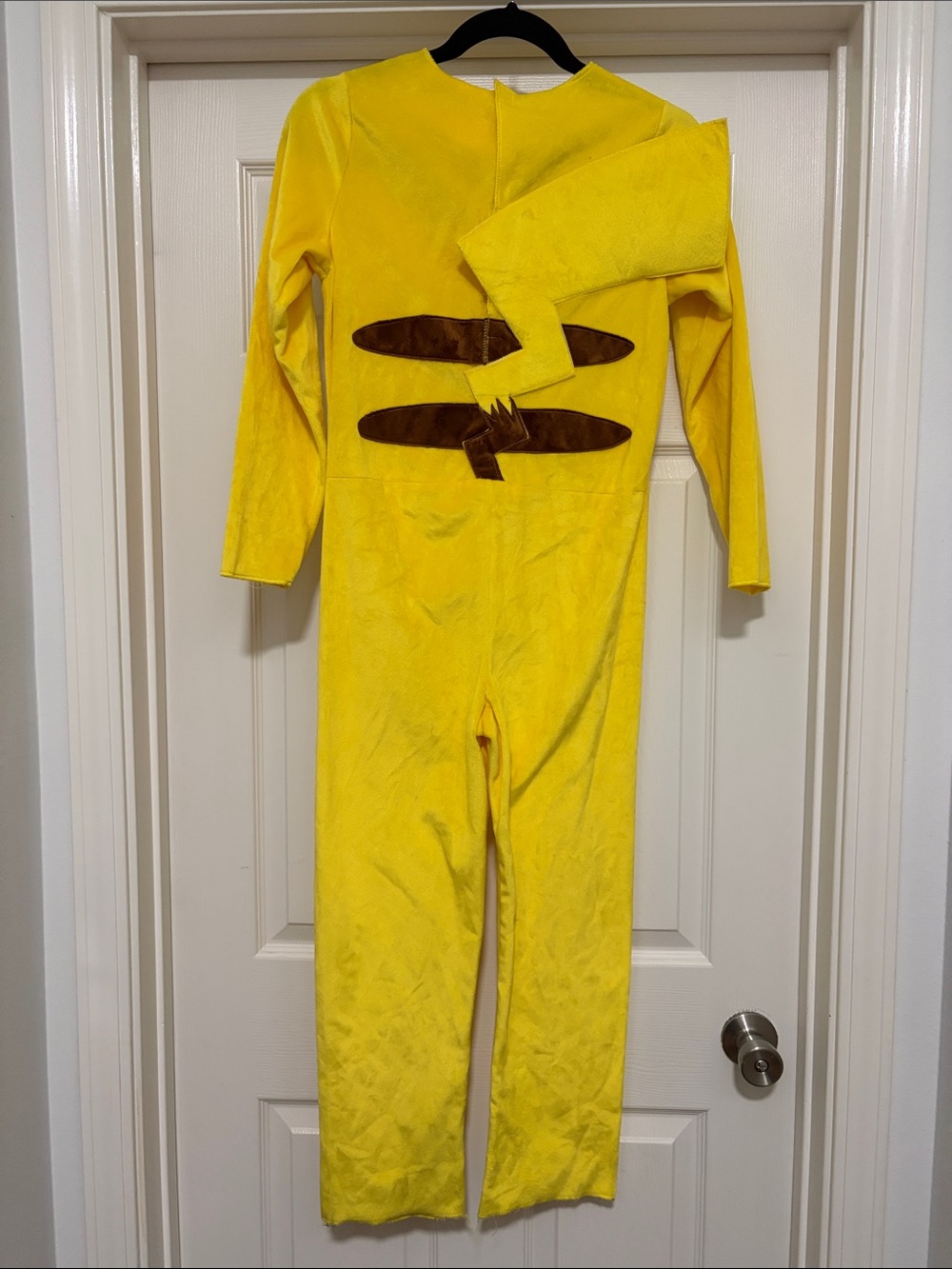 Pokémon Kids Pikachu Superhero Costume kids size Large 10-12